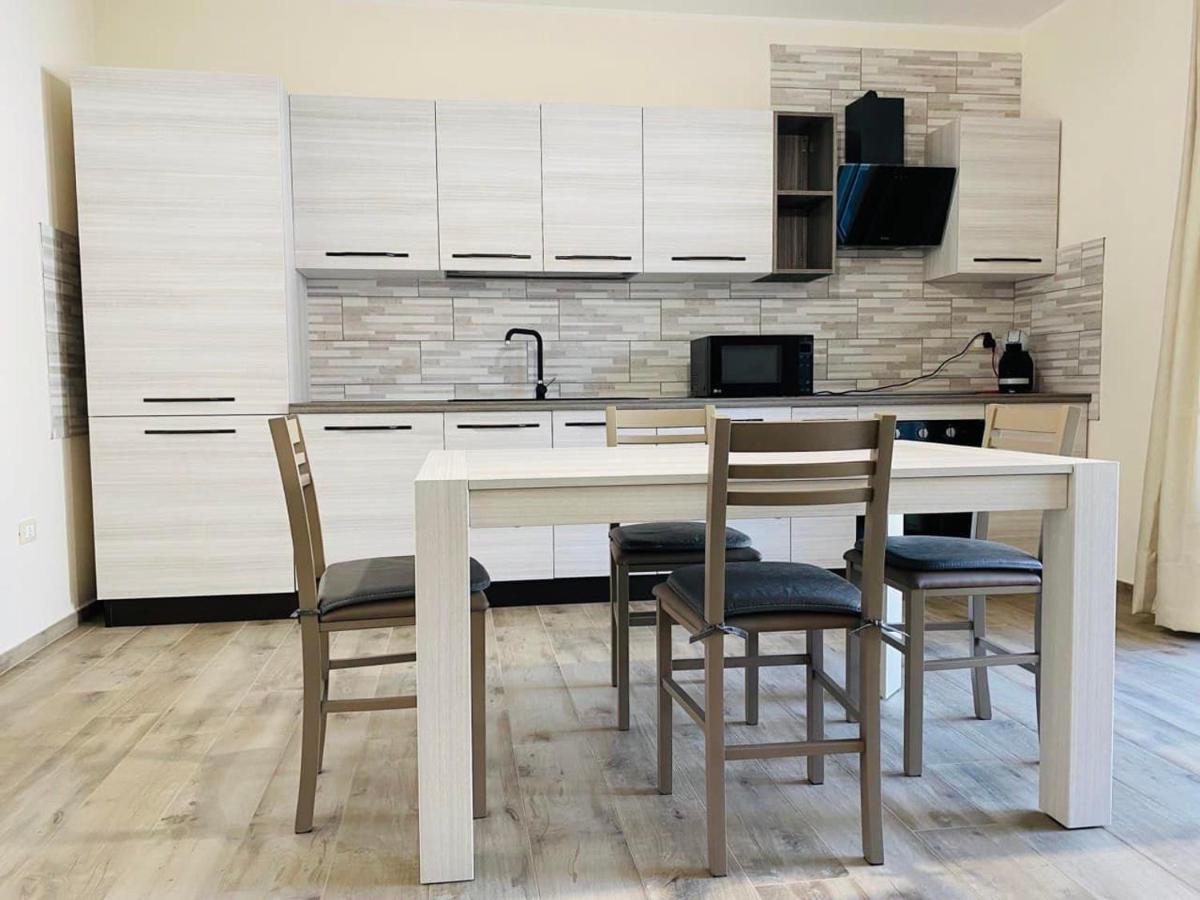 Nuova Residenza Dei 7 Pini A Pochi Passi Dal Mare Apartman Porto Pino Kültér fotó