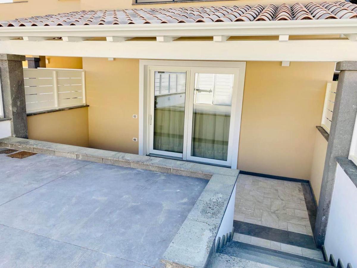 Nuova Residenza Dei 7 Pini A Pochi Passi Dal Mare Apartman Porto Pino Kültér fotó