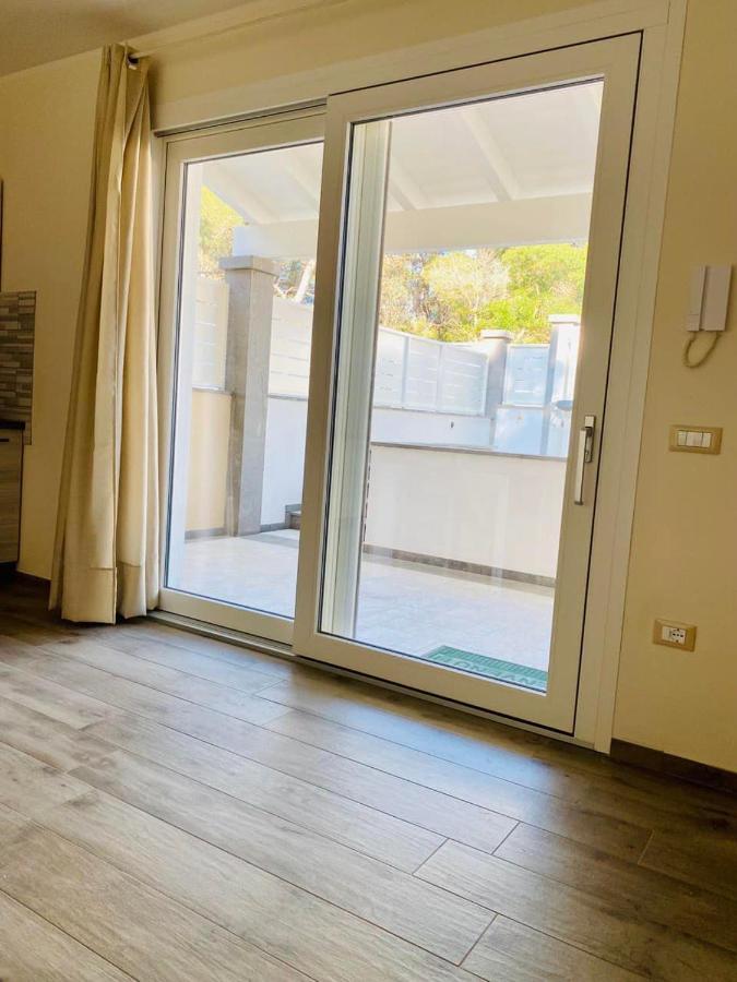 Nuova Residenza Dei 7 Pini A Pochi Passi Dal Mare Apartman Porto Pino Kültér fotó