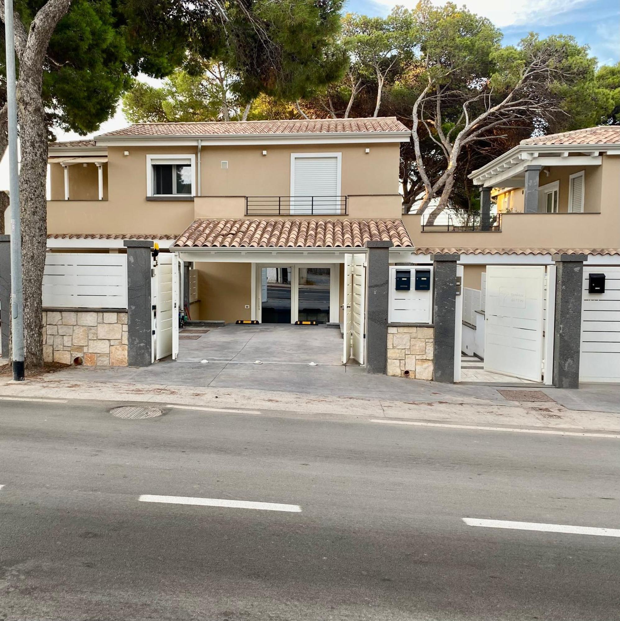 Nuova Residenza Dei 7 Pini A Pochi Passi Dal Mare Apartman Porto Pino Kültér fotó