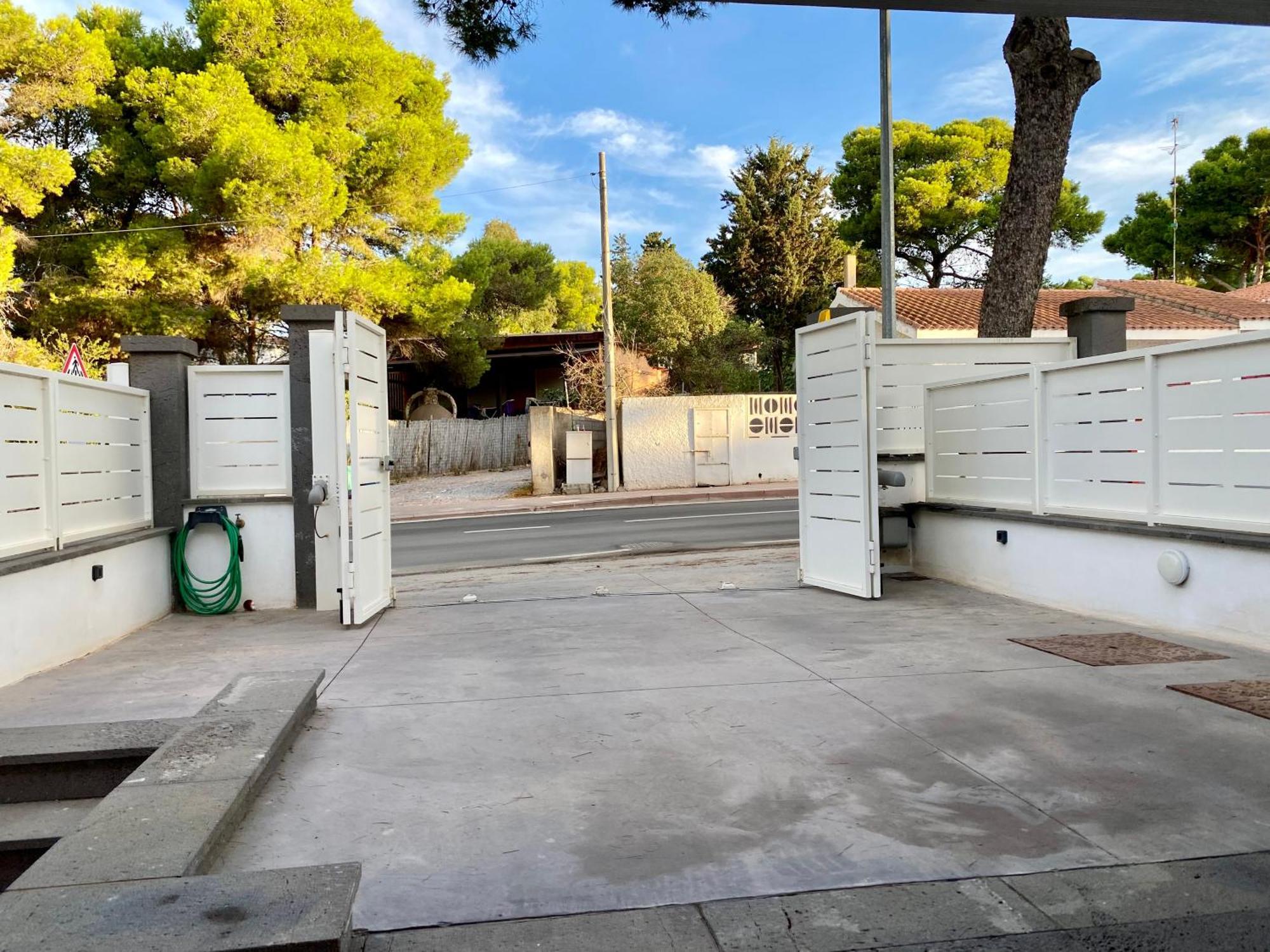 Nuova Residenza Dei 7 Pini A Pochi Passi Dal Mare Apartman Porto Pino Kültér fotó